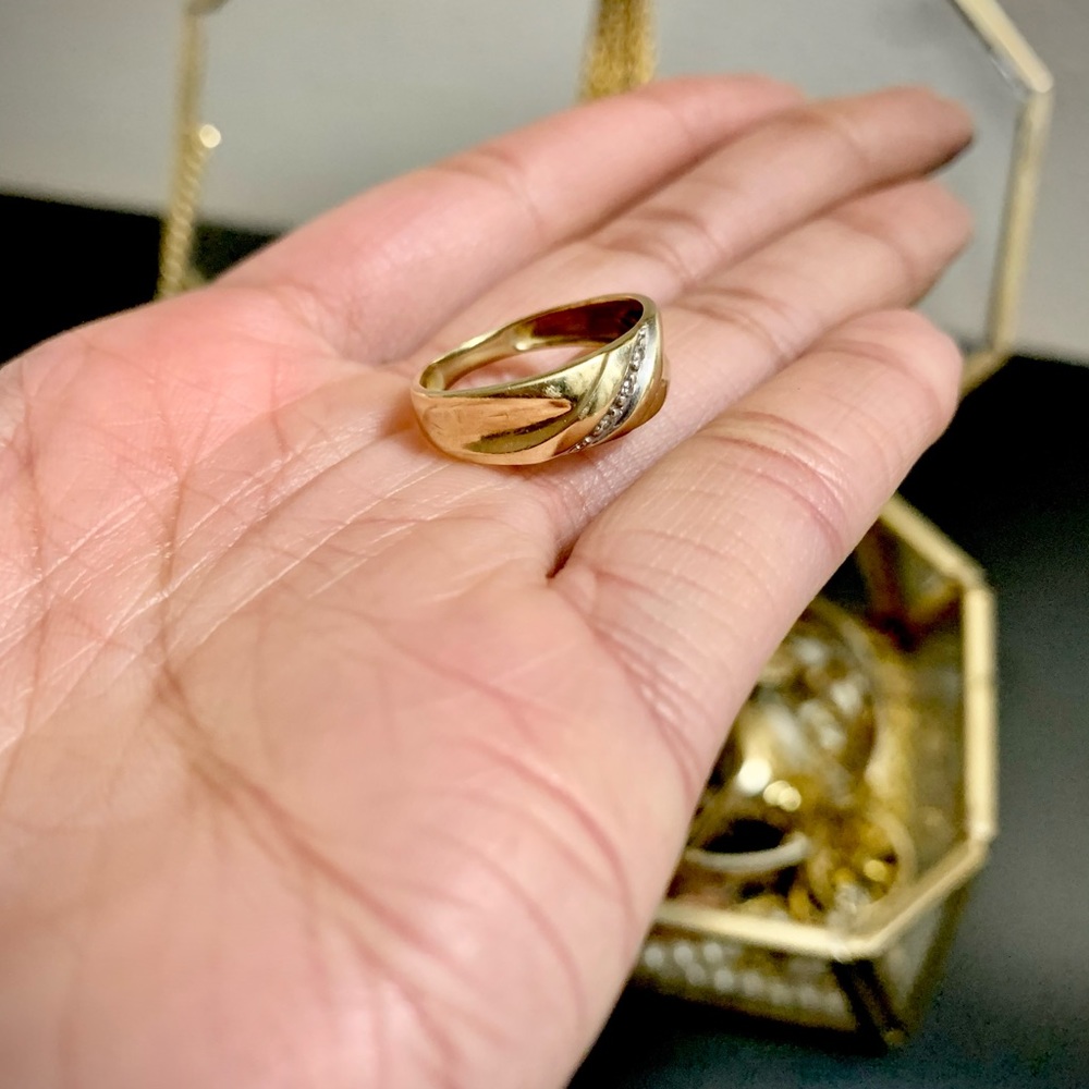 Men’s wedding band